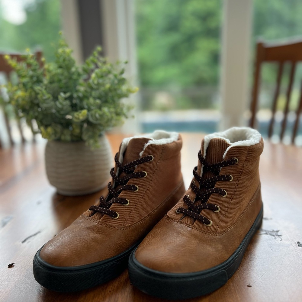 Old Navy Brown Kids Boots EUC